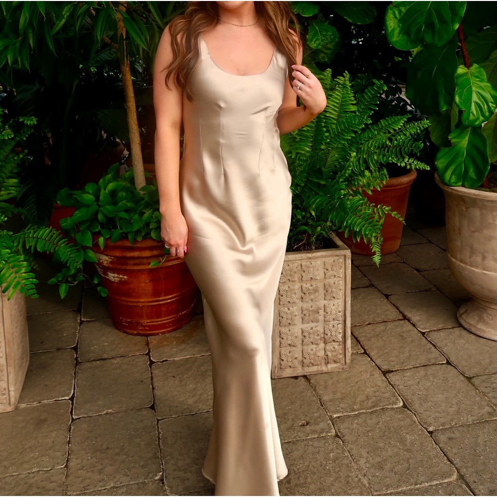 Meshki Champagne Dress Size Small